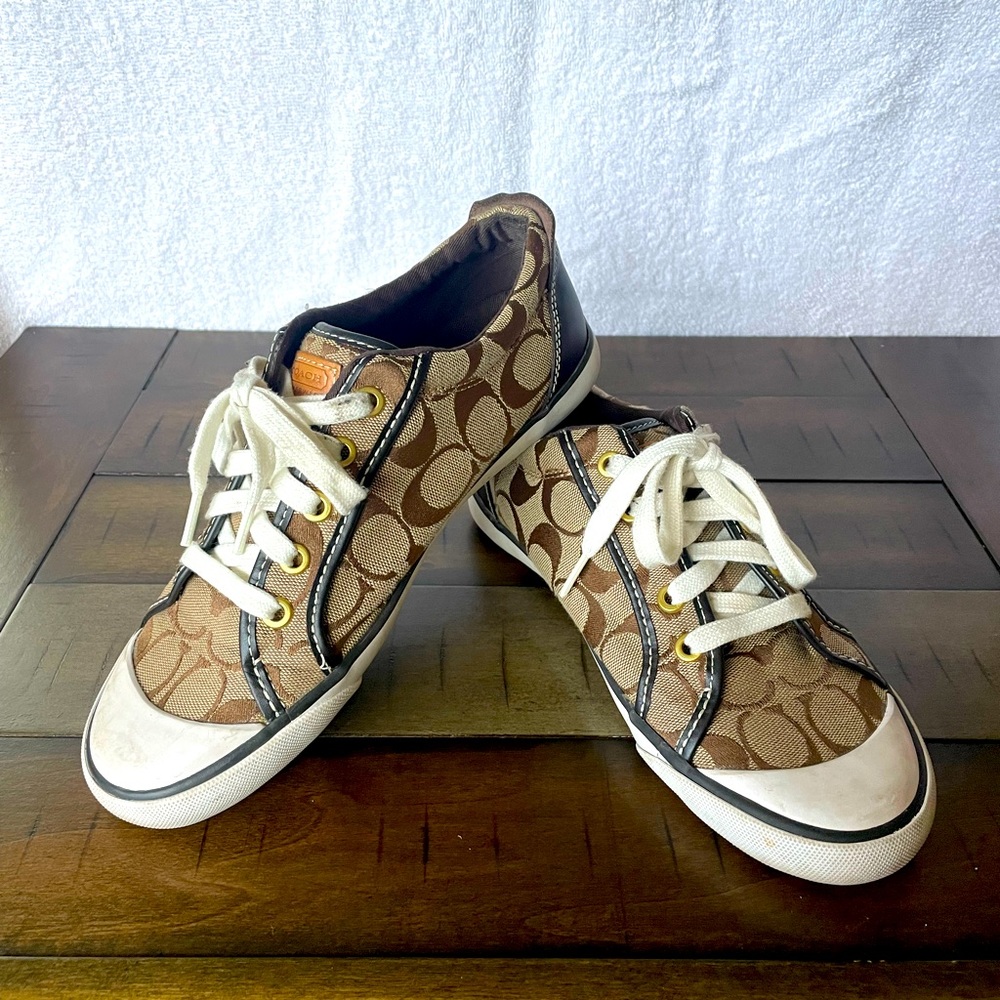 Coach Brown Insignia Lace Up Flats - 8